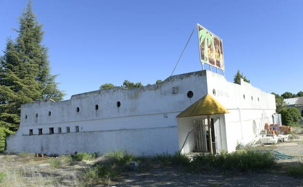 Viana de Cega construirá un centro multiusos en un antiguo complejo hotelero