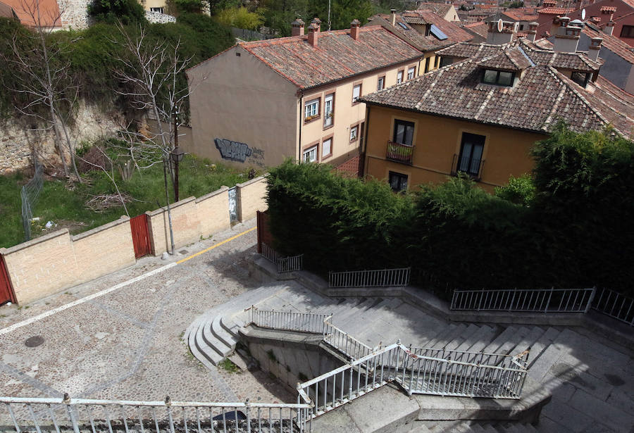 El ascensor entre Gascos y Vía Roma costará 119.000 euros, una tercera parte de lo previsto