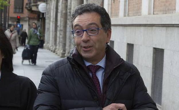 Luis Antonio Calvo, Asociación Clara Campoamor: «Roberto es un monstruo, pero quien lo permitió no tiene perdón»