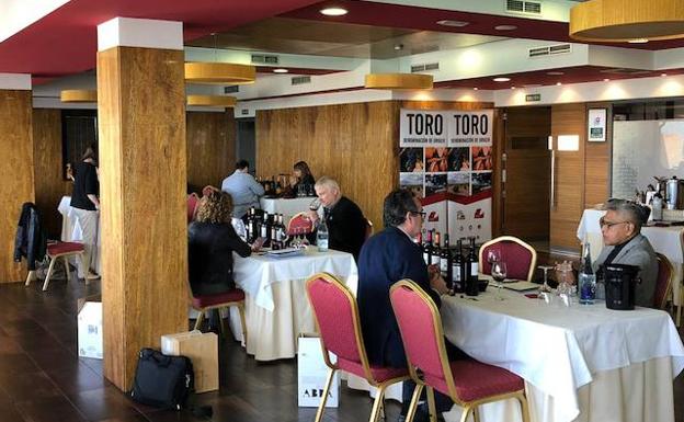 Importadores suizos conocen a fondo las bodegas y los vinos de la Denominación de Origen Toro