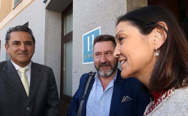 El Gobierno de España rechaza el proteccionismo de las políticas de Trump a raíz del caso Huawei