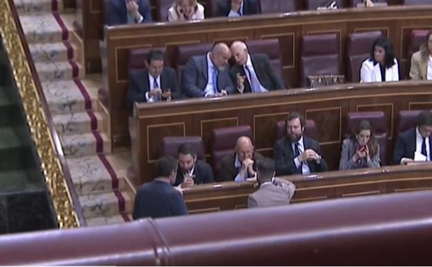 VOX ocupa los asientos habituales del PSOE en el Congreso