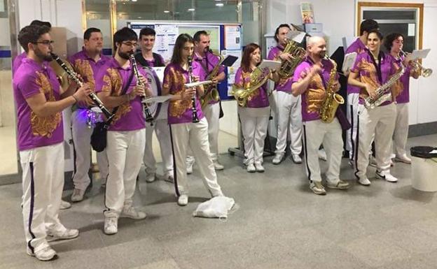 Música en directo, la nueva terapia para pacientes del Hospital Clínico de Valladolid