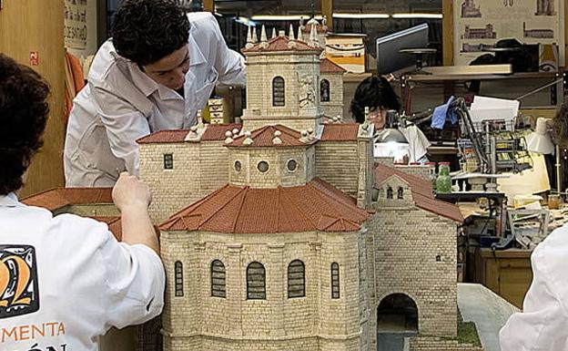 El arte también se disfruta en miniatura gracias a la Fundación Santa María la Real