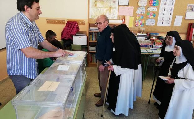 Falta de cobertura en Laguna de Contreras y el candidato de El Espinar que no se encuentra