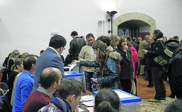 Las urnas retornan a la Universidad con comicios en Biología y en el Instituto de Iberoamérica