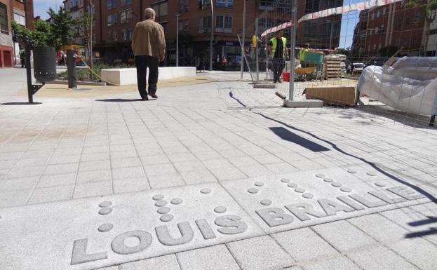 'Louis' Braille estrena plaza con acento francés en Valladolid