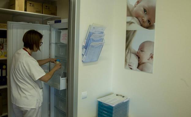 La donación de leche materna ayuda a sobrevivir a 295 bebés en cuatro años en Valladolid