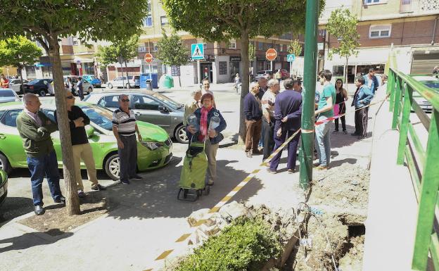 Cuatro bloques de viviendas de Delicias se quedan más de dos días sin agua