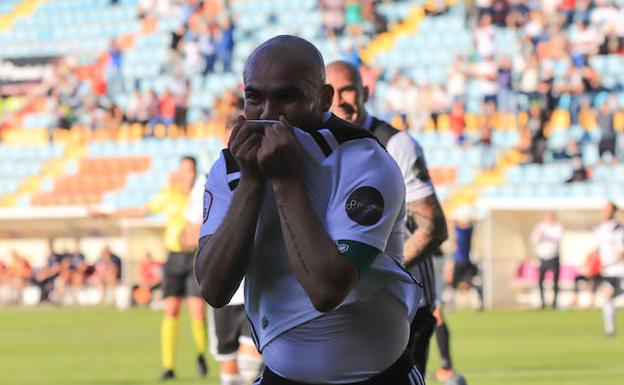 El Salamanca CF anuncia la renovación de los mexicanos Jehu Chiapas, Tyson y Martín Galván