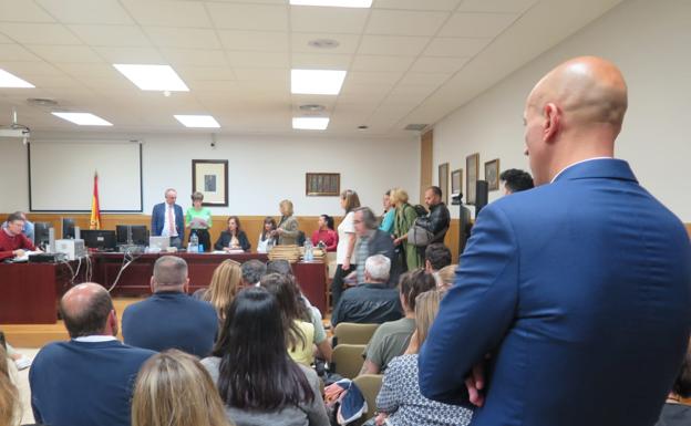 El recuento da un edil a Vox y diez al PSOE, que reclamará en dos mesas electorales