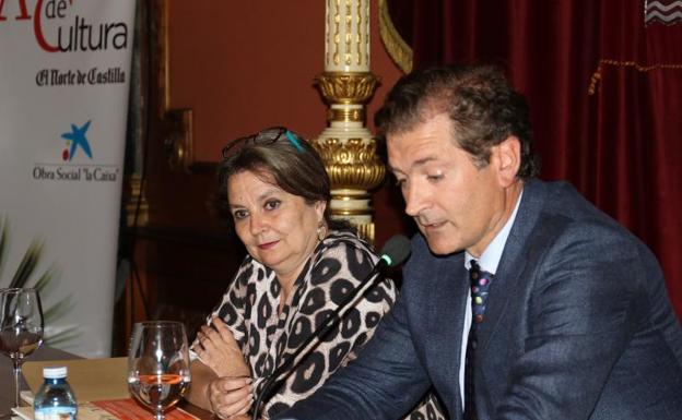 Mª Elvira Roca Barea, en pie contra la leyenda negra