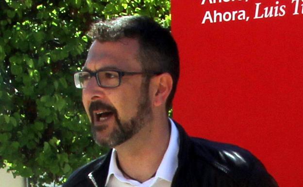 El empate a seis concejales entre el Partido Popular y Arévalo Decide ha provocado que el gobierno municipal dependa del único edil del PSOE