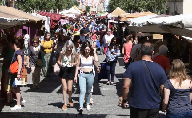 El Mercado Barroco iza el telón del verano cultural del Real Sitio