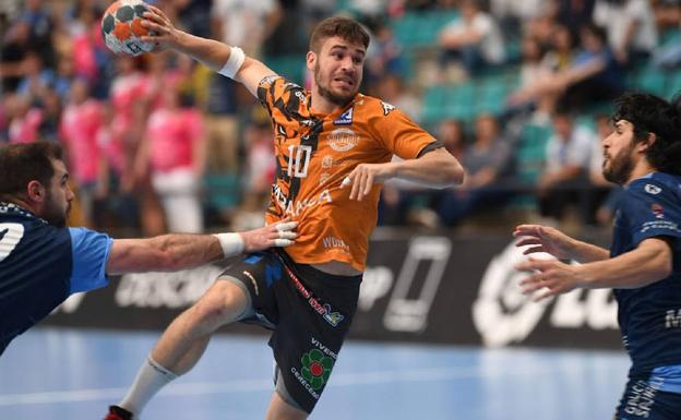 Rodrigo Pérez, primer fichaje del BM Nava para su proyecto en Asobal