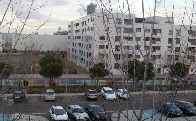 Herida una anciana en un accidente por alcance en el Camino del Cementerio de Valladolid