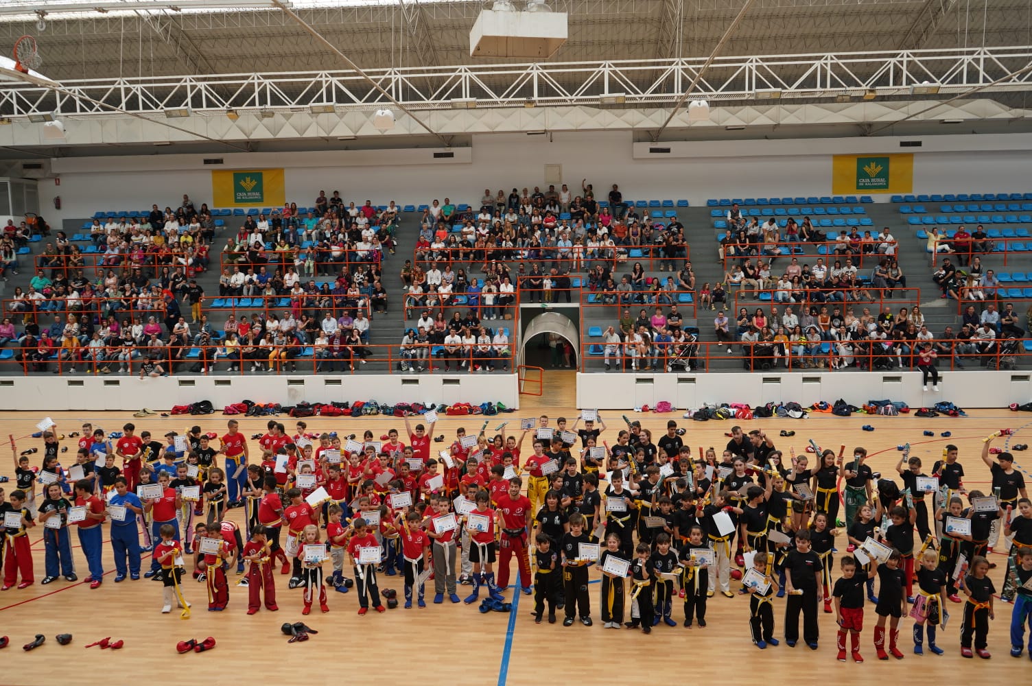 Multitudinaria Graduación del Kickboxing salmantino en el pabellón de La Alamedilla