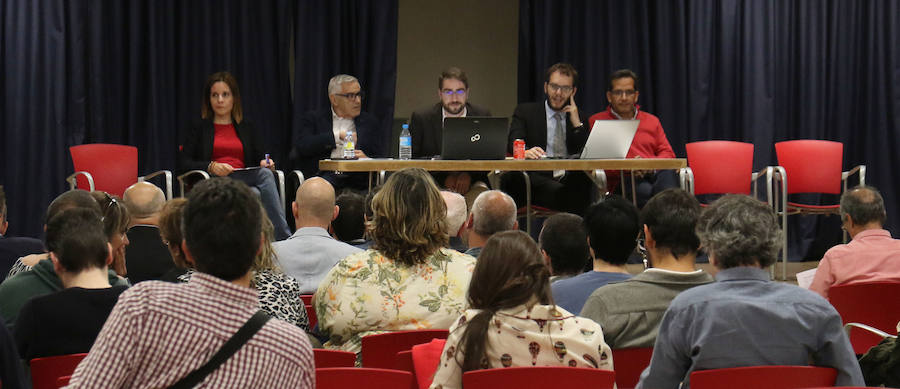 Cargos electos de Cs en Valladolid recogen firmas contra Gema Gómez por «actitudes contrarias al espíritu del partido»