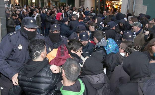 Vox considera «una vergüenza» la respuesta de la Subdelegación ante el escrache en Segovia