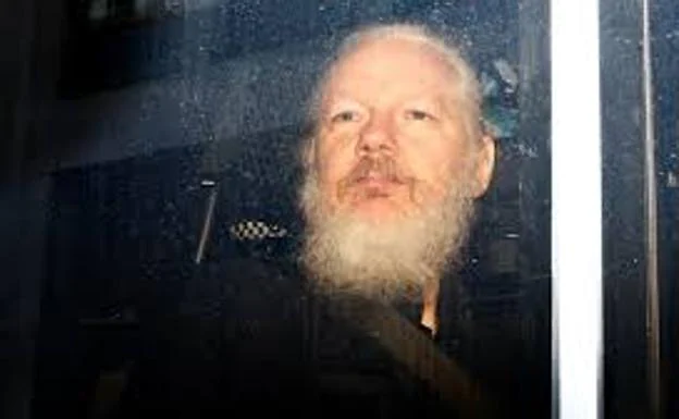 El Gobierno de Londres da el primer paso para extraditar a Assange a Estados Unidos