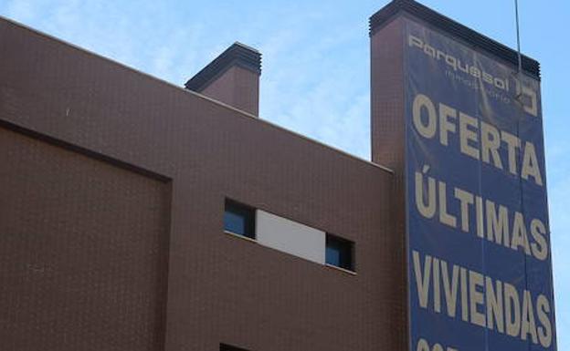 Tres de cada cuatro viviendas de los años de la burbuja siguen sin venderse en Valladolid