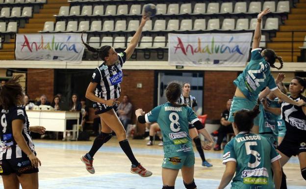 Iara Grosso: «Mi techo aún está muy lejos y voy al Aula Valladolid para ayudar al equipo y mejorar»