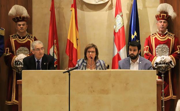 Estreno de legislatura salpicado de anécdotas, despistes y reivindicaciones en Salamanca