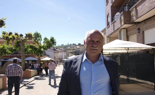 Bautista será el diputado socialista por la zona de Vitigudino y el partido le abrirá expediente