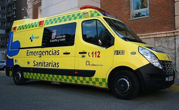 Evacuado al Clínico de Valladolid un conductor de 54 años al salirse su coche de la autovía de Pinares