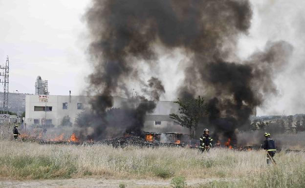 Los Bomberos intervienen para sofocar un incendio en Peñafiel