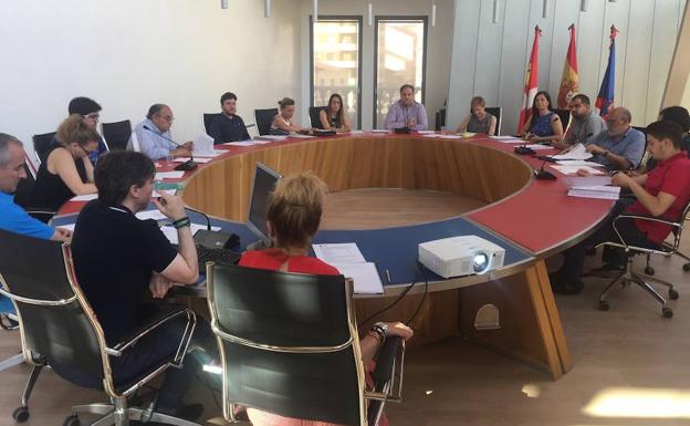 Las retribuciones a los concejales guijuelenses suben y se sitúan entre los 50 y los 200 euros