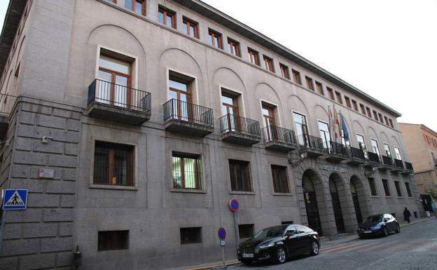 Los trabajadores de los juzgados de Segovia soportan temperaturas de hasta 33 grados