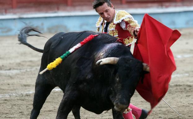 Derroche de torería de Diego Urdiales en Segovia
