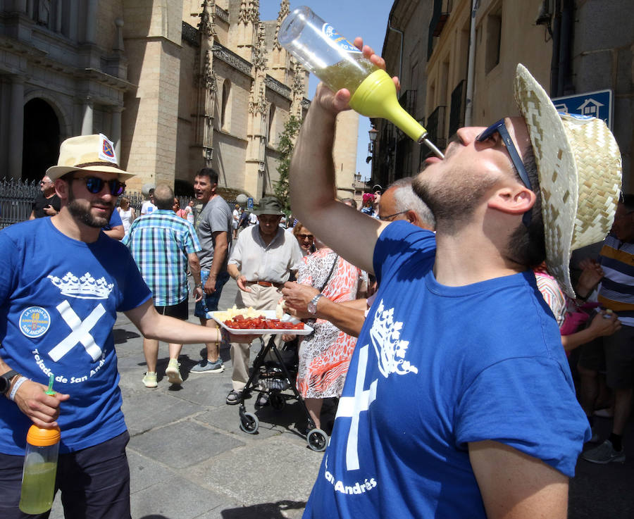 San Pedro despide las fiestas de Segovia entre tajadas, bailes y buen ambiente