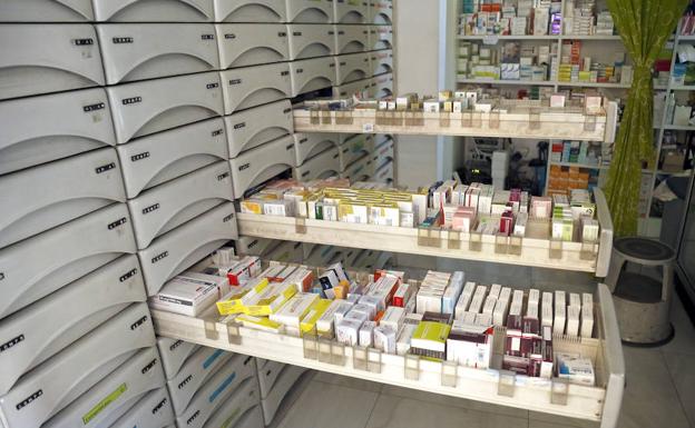 Las farmacias de Palencia niegan un problema de salud pública ante la falta de medicamentos