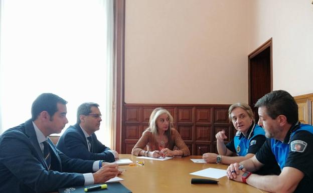 La policia regulará el tráfico en las obras de la rotonda del Hospital Río Carrión