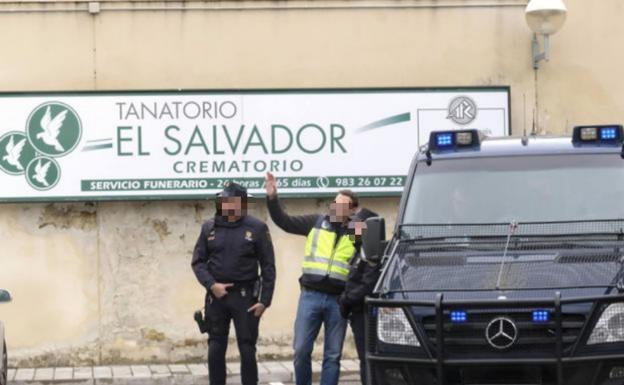 La jueza del caso de los ataúdes deniega la apertura de ocho urnas solicitada por familiares para analizar las cenizas