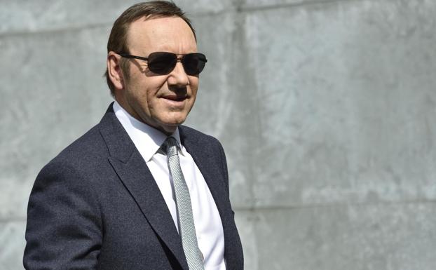 Un joven que había acusado a Kevin Spacey de agresión sexual retira los cargos