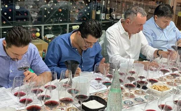 Dos riberas, entre los tres vinos mejor puntuados en el concurso que convoca Akatavinos
