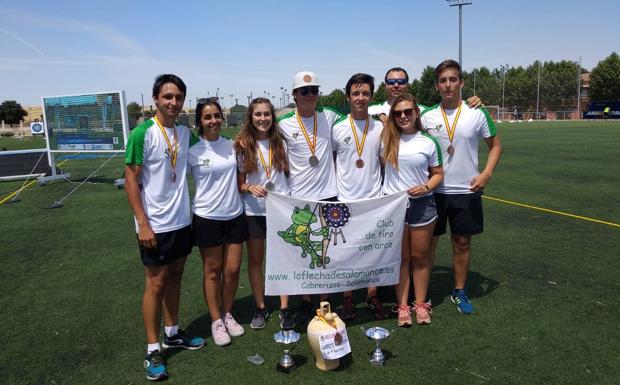 Buenos resultados del club La Flecha en la fase final de la Liga de Clubes de tiro con arco