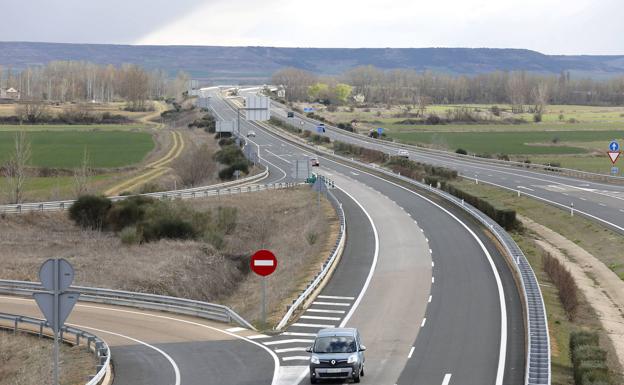 Fomento avanza en las obras de rehabilitación de la A-67 entre Frómista y Santillana de Campos