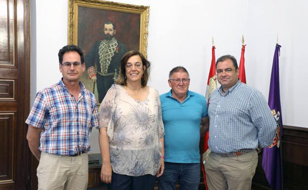 La Diputación y el Ayuntamiento de Santervás de la Vega estudian las necesidades de la localidad