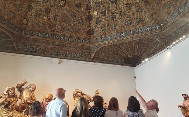 El Museo Nacional de Escultura abrirá por la noche para mostrar sus 24 artesonados