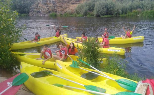 El Balneario de Ledesma acoge por primera vez a un grupo internacional de escolares
