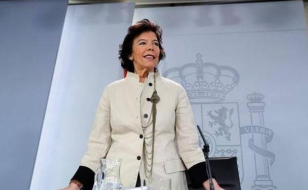 El lapsus de Isabel Celaá: llama Julio Iglesias al líder de Podemos