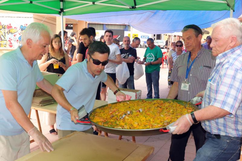 Paellada en el barrio Delicias