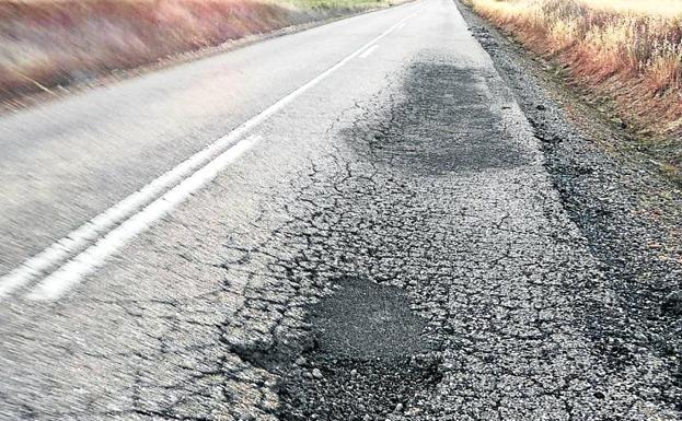 Barcial de la Loma denuncia el mal estado de la carretera VA-524
