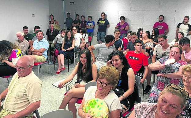 Gran participación vecinal en la reunión para completar el programa festivo de Guijuelo