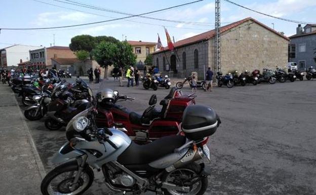 Motos de toda España toman la sierra de Ávila