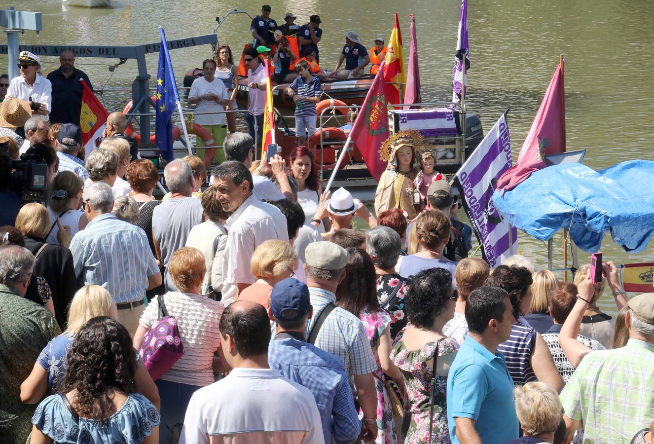 Procesión fluvial de la Virgen del Carmen en Valladolid